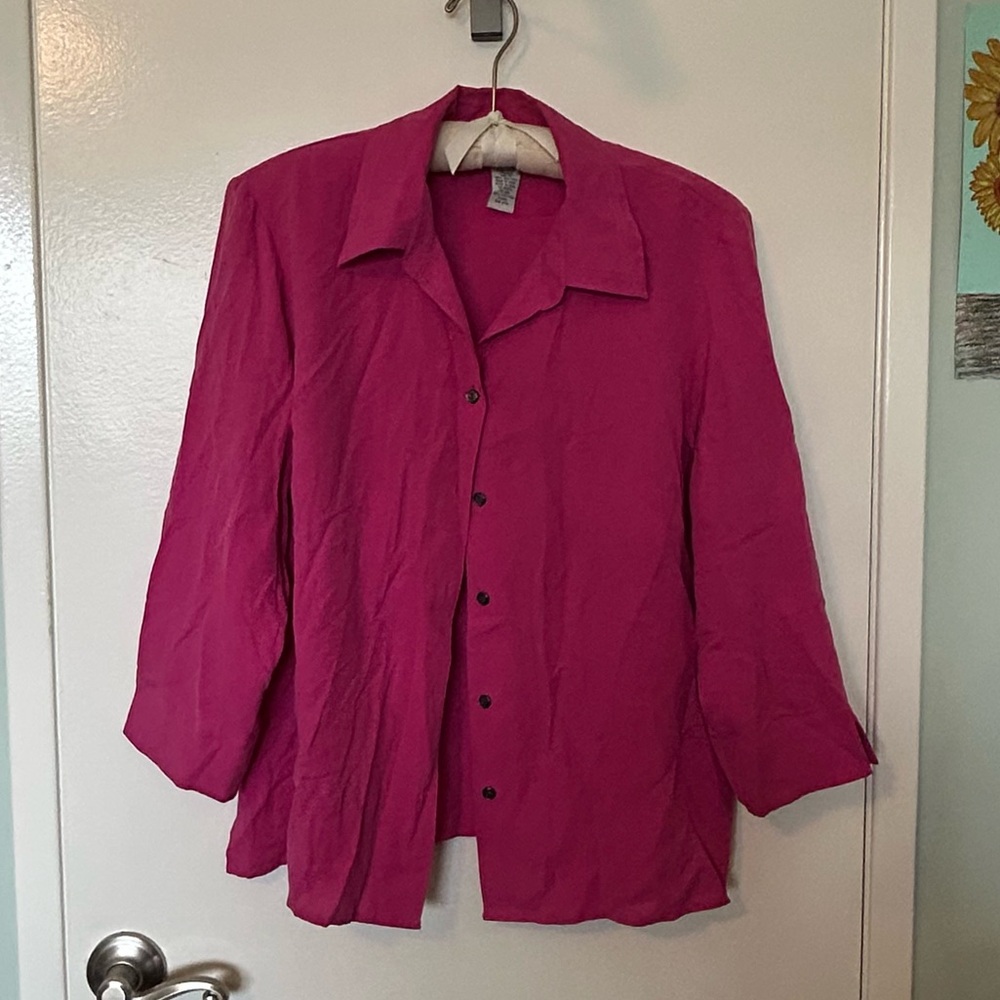 Sag Harbor Fuscia 100% silk blouse with 3/4 sleeves.